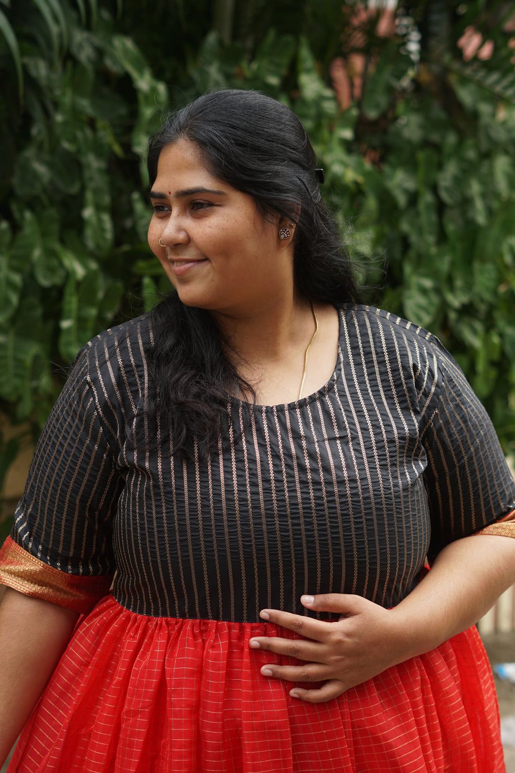 MAHESHWARI  -RED AND BLACK- FESTIVE beautiful print TISSUE  long anarkali - Label Zivara