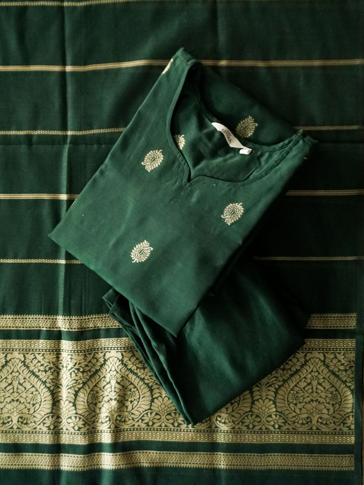 SAMYUKTHA - BOTTLE GREEN- OFFICE WEARS-Jacquard fabric- SALWAR SUIT WITH DUPATTA - LABEL ZIVARA