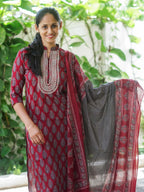 AHAANA - RED AND BLACK  OFFICE WEARS- MUL COTTON - SALWAR SUIT WITH DUPATTA - LABEL ZIVARA