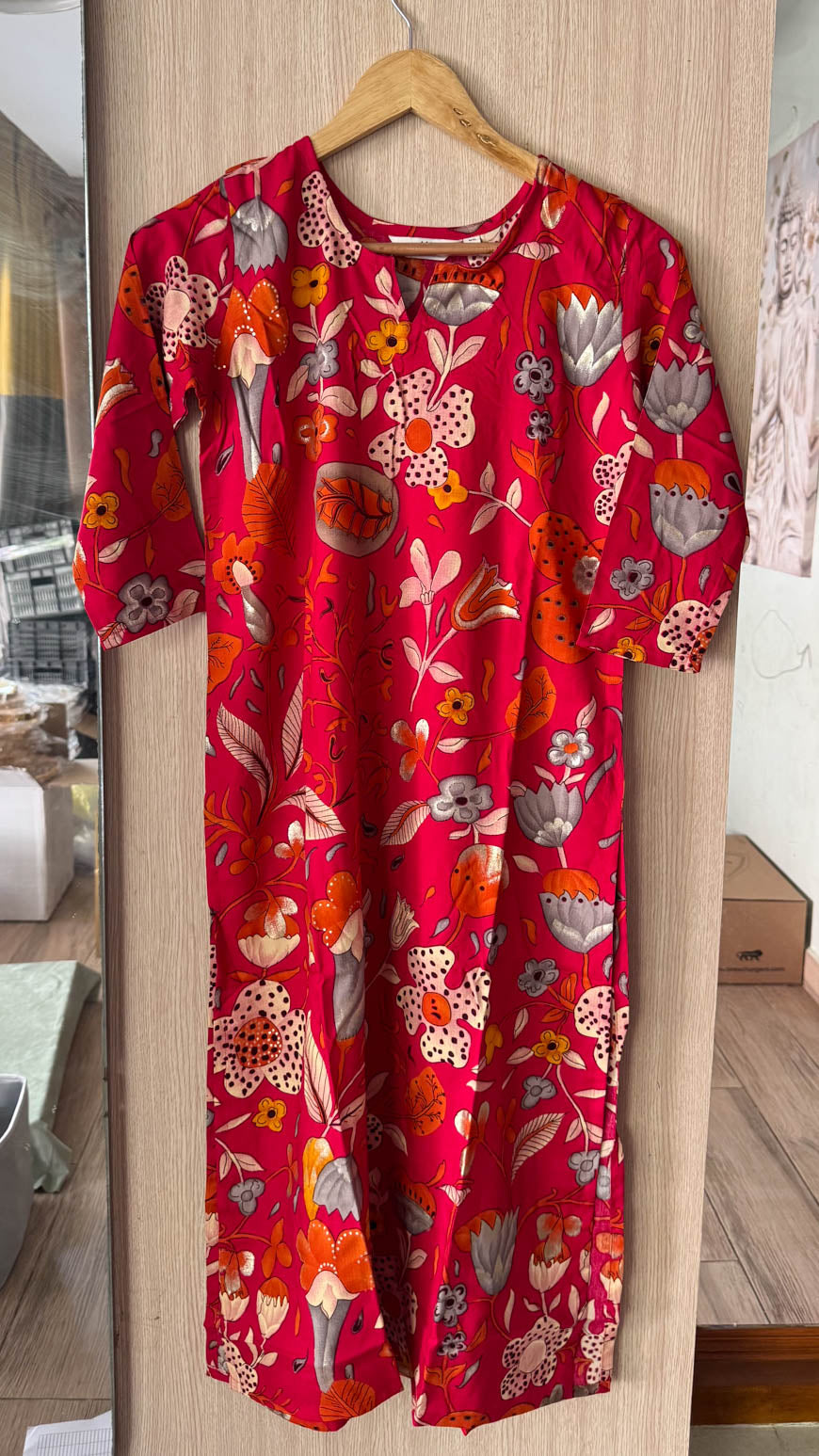 ANVI - RED BLOSSOM  - Trending print VISCOSE straight cut kurti for office wear - LABEL ZIVARA